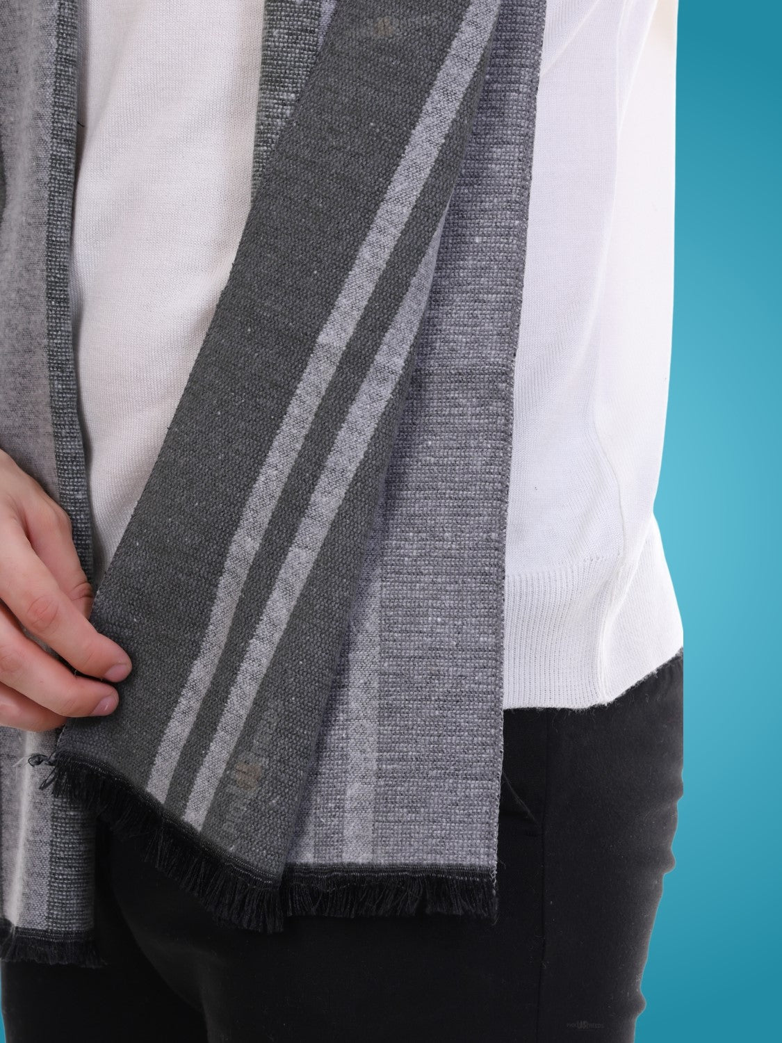 Pick Ur Needs Men's Muffler Check Desgin Premium Woolen Blend Fabric Stylish Look Muffler For Men